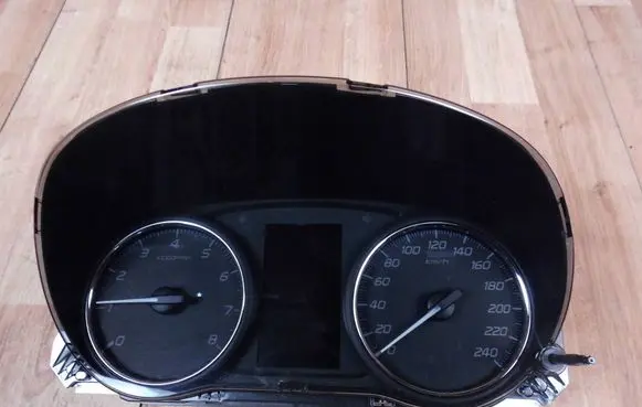Mitsubishi Outlander Speedometer (instrument cluster) 8100C506