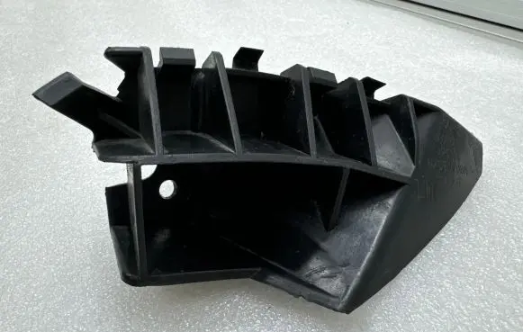 Tesla Model S Front bumper mounting bracket 6005888 600588800C