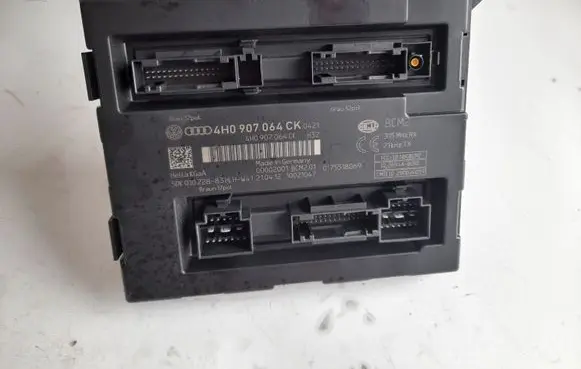 Volkswagen Touareg II Comfort/convenience module 4H0907064CK