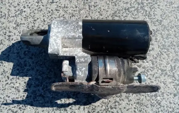 Mercedes-Benz CLS C218 X218 Starter motor 0001115096