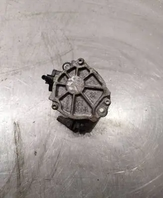 Peugeot Partner Vacuum pump 9804021880
