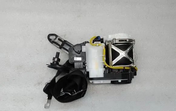 Front bumper skid plate/under tray