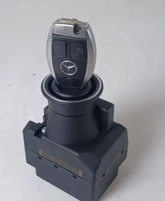 Mercedes-Benz SL R230 Ignition lock 2305452208 A2305452208