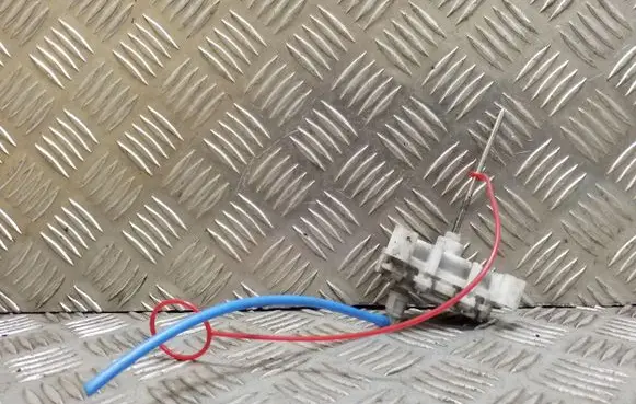 Audi A3 S3 8L Central locking vacuum pump 