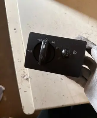 Ford Focus Light switch 7M5T13A024