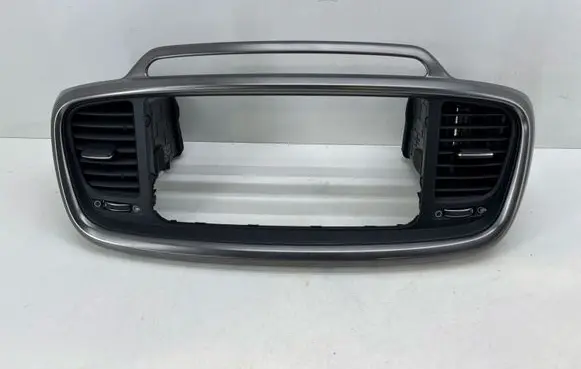 KIA Sorento Dash center air vent grill 84740C5100CP7