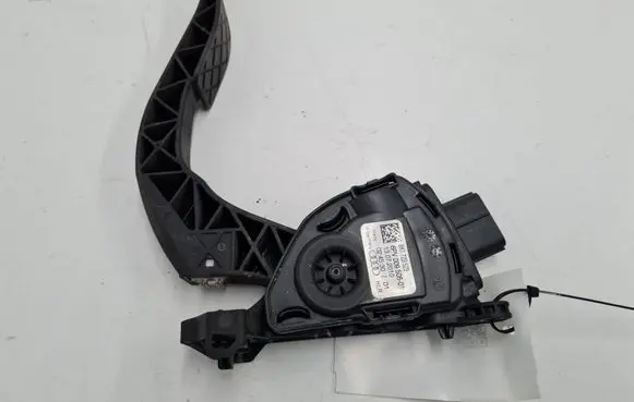 Audi A5 8T 8F Accelerator throttle pedal 8K1723523