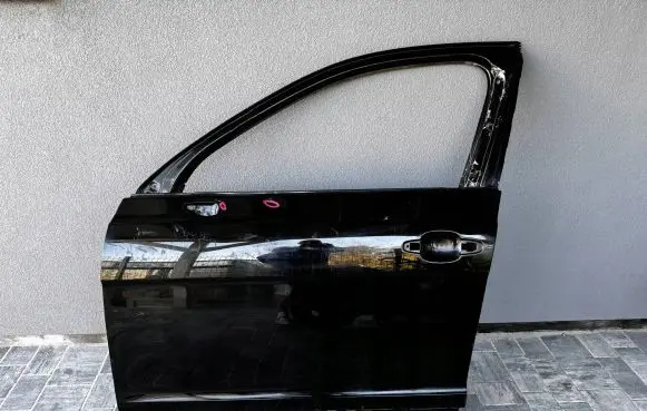 Bentley Bentayga Front door 36A831311D 3919