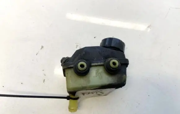 Brake fluid reservoir