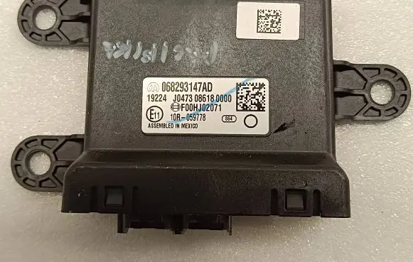 Chrysler Pacifica Parking PDC control unit/module 068293147AD J0473086180000 F00HJ02071