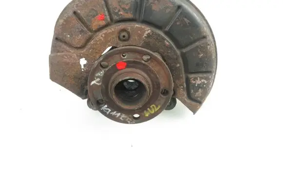 Volkswagen Touran I Front wheel hub spindle knuckle 
