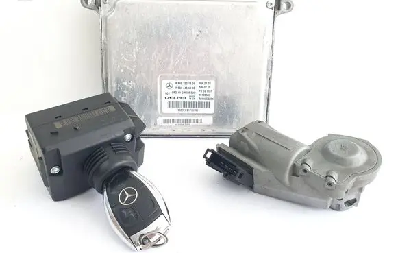Mercedes-Benz E W211 Engine ECU kit and lock set A6461501334 A0044464840 2115452308