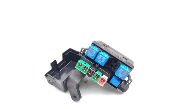 KIA Sorento Fuse module 91415-2P796