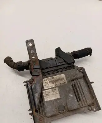 Iveco Daily 35.8 - 9 Engine control unit/module 0281012193 504121602 1039S12469