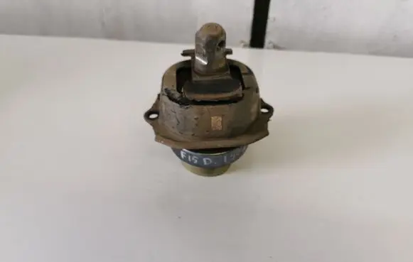 BMW X5 F15 Engine mount bracket