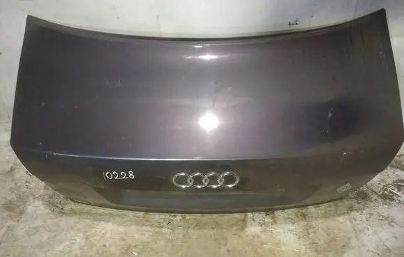 Audi A4 S4 B6 8E 8H Tailgate/trunk/boot lid pilkas