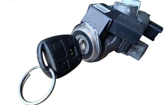 Toyota Avensis T250 Ignition lock 8978305010