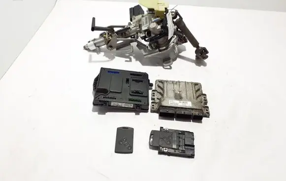 Renault Megane III Engine ECU kit and lock set 