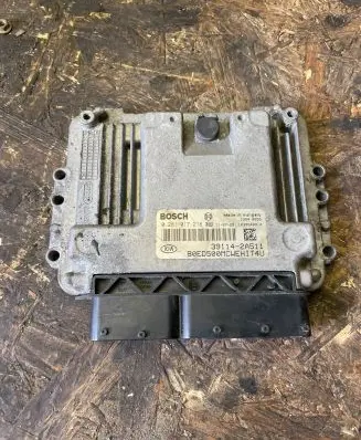 KIA Ceed Engine control unit/module 391142A511 0281017218
