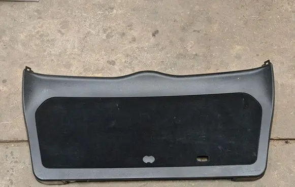 Mercedes-Benz ML W164 Tailgate trim A1647401470
