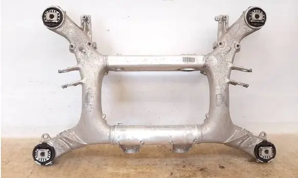BMW 7 G11 G12 Rear subframe 6883918 6861096 33316883918
