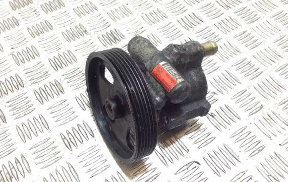 Renault Megane II Power steering pump 8200071050
