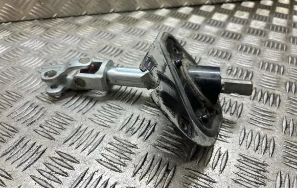 Volkswagen Transporter - Caravelle T5 Steering column universal joint