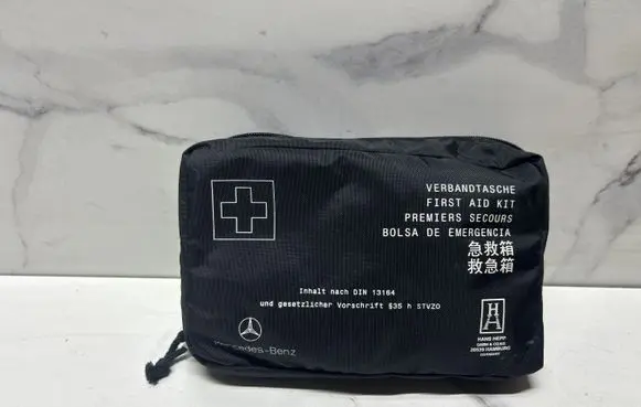 Mercedes-Benz A W176 First aid kit
