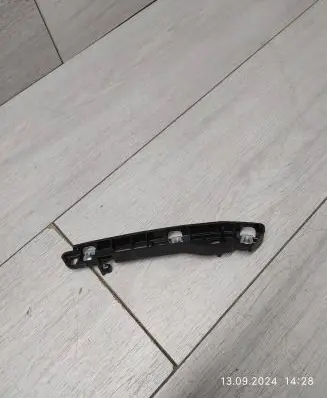 Opel Astra K Front bumper mounting bracket 39020437