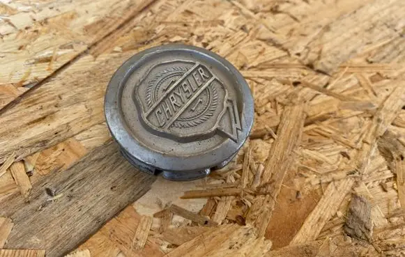 Chrysler Sebring (ST-22 - JR) Original wheel cap 04782867AA 5844065