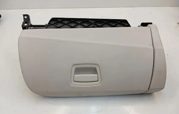 BMW 6 F12 F13 Glove box 9197573