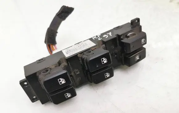 Hyundai Santa Fe Electric window control switch
