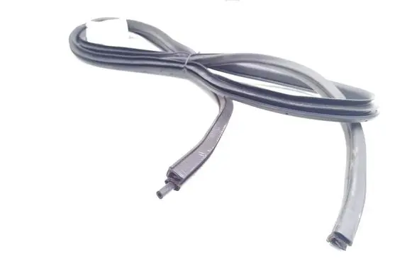Rear door rubber seal (on body)