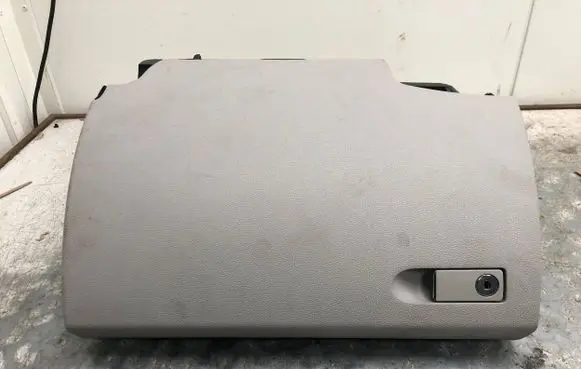 Mercedes-Benz C W204 Glove box A2046800010