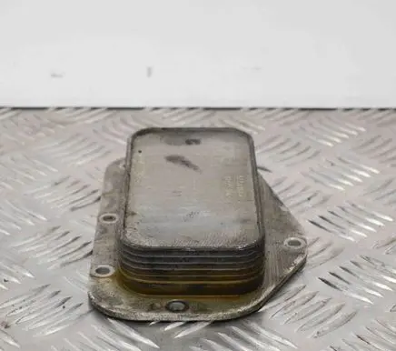 Opel Astra H Engine oil radiator 55571687