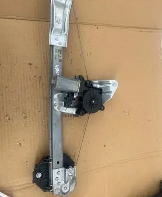Dacia Logan Pick-Up Front door window regulator with motor 807213282R 275620 19211