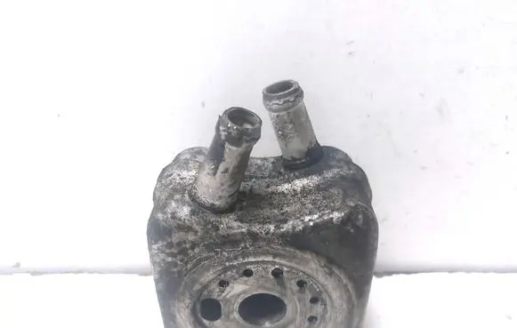 Audi A3 S3 8P Oil filter mounting bracket