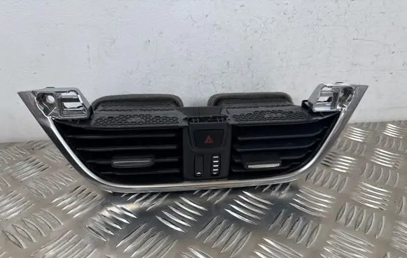 Ford Fiesta Dash center air vent grill H1BB19K617AEW 183965