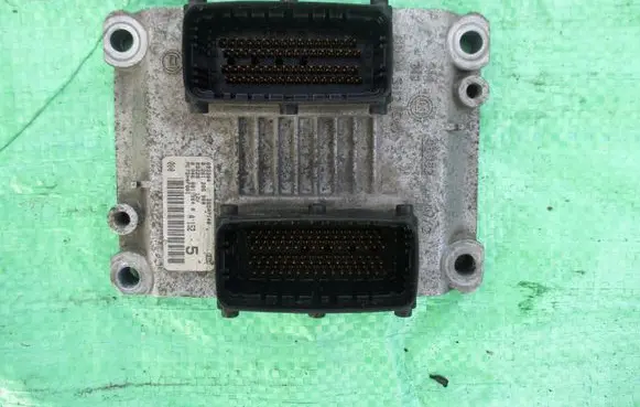 Fiat Punto (188) Engine control unit/module 0261206980
