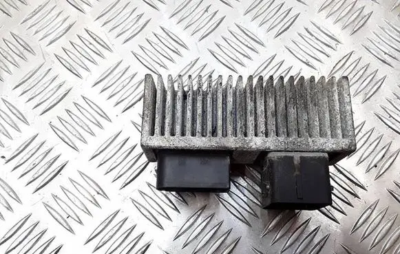 Nissan X-Trail T32 Glow plug pre-heat relay 8200558438A