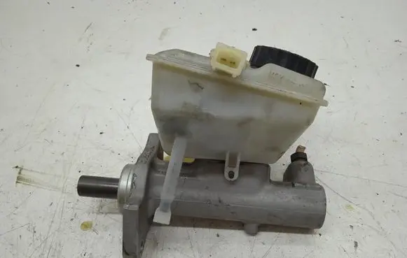 Volvo S80 Master brake cylinder 9157933