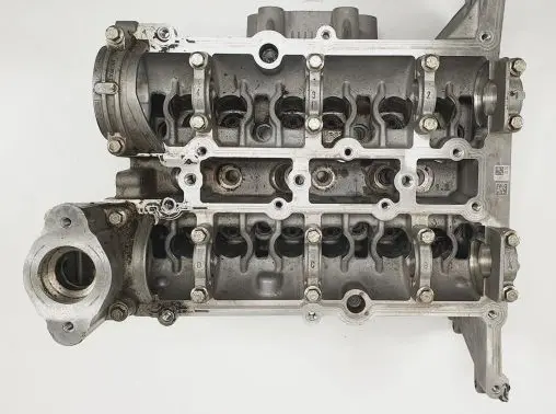 Ford Focus Engine head PBCM5G-6090