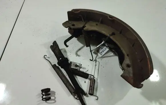Volkswagen Transporter - Caravelle T4 Handbrake/parking brake pads 