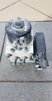 Volkswagen Golf V ABS Pump 1K0907379AA