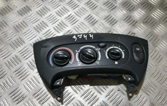 Renault Megane I Climate control unit 655738n 100839