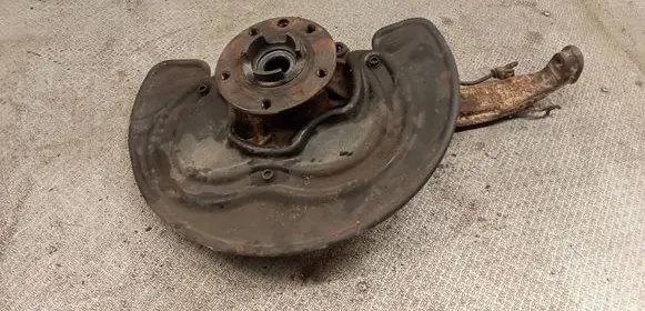Audi Q7 4L Front wheel hub spindle knuckle 