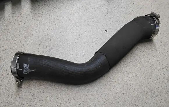 Intercooler hose/pipe