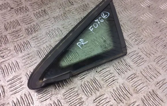 Volkswagen Golf VII Front door vent window glass four-door 43R001565