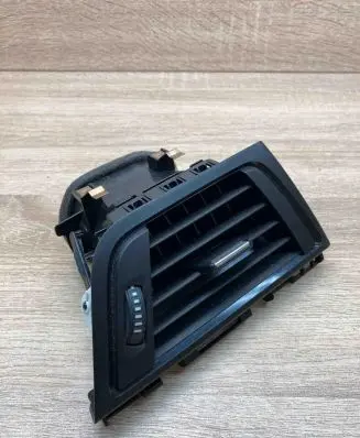 BMW 4 F32 F33 Dashboard side air vent grill/cover trim 9218550