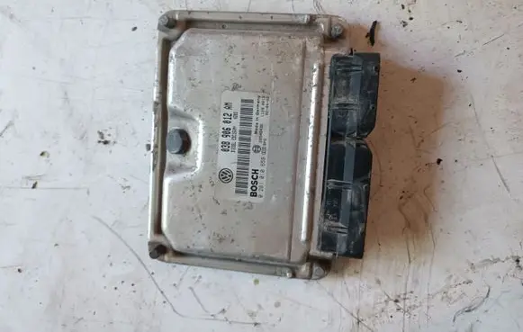Audi A4 S4 B8 8K Engine control unit/module 038906012AM